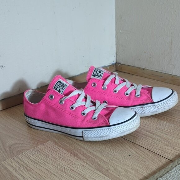 Converse Pink Canvas Sneakers with White Rubber Sole - Picture 1 of 5